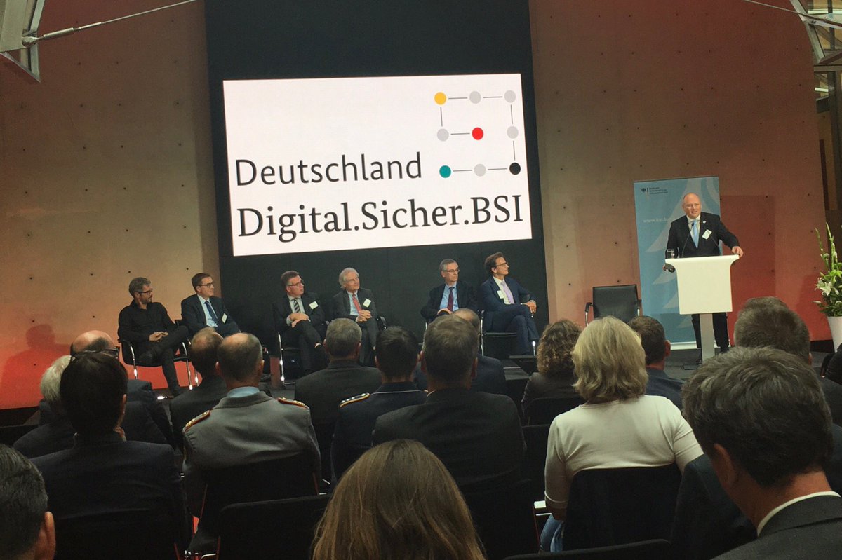 BSI_Bund's tweet photo. BSI-Symposium mit Vertretern aus Wirtschaft, Wissenschaft und Politik. "Sicherheitslage im Cyberspace ist dramatisch", so @ArneSchoenbohm. IT-Sicherheit ist eine Gemeinschaftsaufgabe und kann nur in engem Dialog gelingen. https://t.co/jQQc0MwDOD