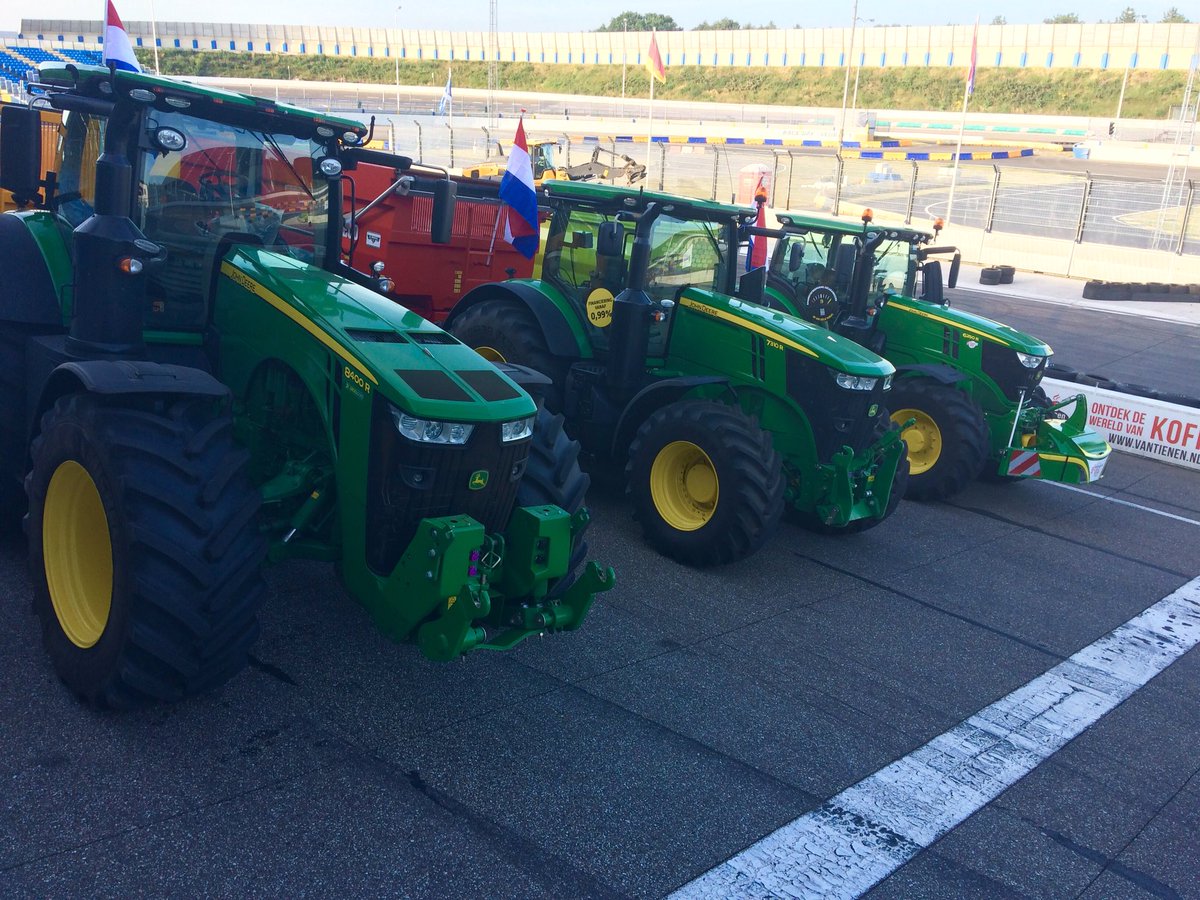 Tieuwke's tweet photo. All set voor “Van trekpaard naar renpaard event” @johndeere 27 &amp; 28 Juni 14.00 - 21.00 @racewayvenray #8R #7R #6R #johndeere #myjobconnect https://t.co/20AMSnowmG