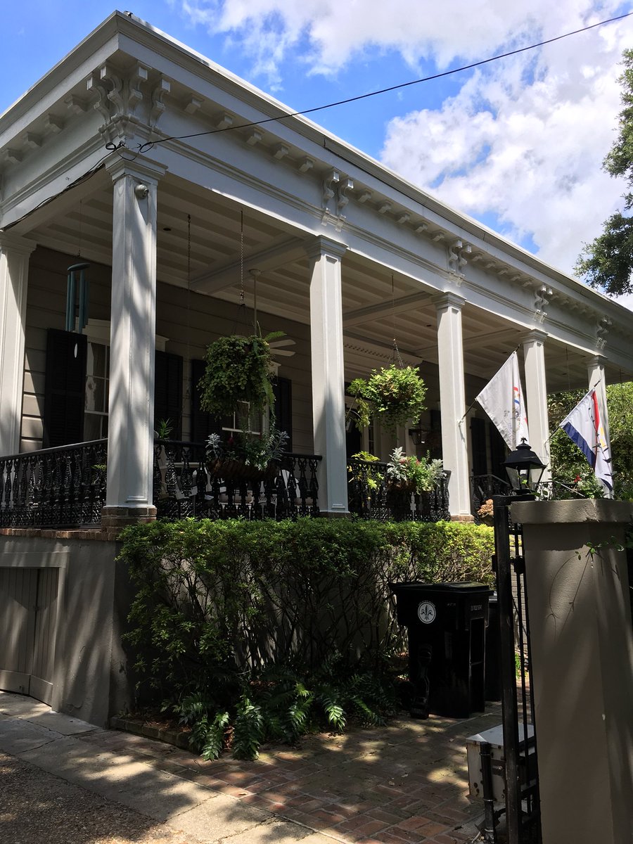 AssumptionAthTr's tweet photo. Kinda looks like The woo! #NATA2018 #NOLA #amazingarchitecture #offtoclass https://t.co/JitvVPJuiB
