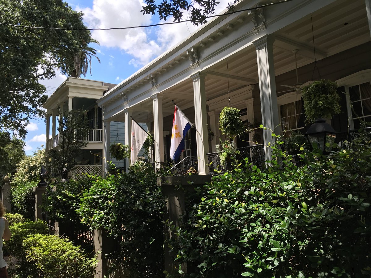 AssumptionAthTr's tweet photo. Kinda looks like The woo! #NATA2018 #NOLA #amazingarchitecture #offtoclass https://t.co/JitvVPJuiB