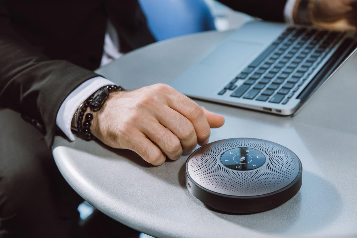 notebookitalia's tweet image. eMeet OfficeCore M2 è in vendita, ma la startup sta già lavorando ad altre 2 nuove varianti più avanzate: eMeet OfficeCore M2ce e OfficeCore M2 Record. Lancio previsto entro il 2018 notebookitalia.it/emeet-officeco… #emeet #OfficeCore #emeetM2 #OfficeCoreM2 #speaker #conferencespeaker