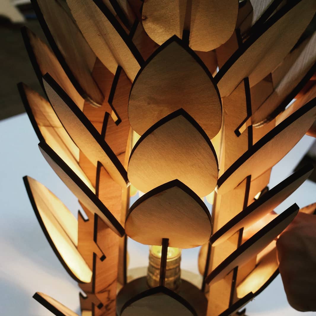 makingSTEM's tweet image. Designing and building a laser cut lamp during Making STEM engineering mentorship program. Want to learn how to use laser printers and 3D printers. Check out Making STEM for upcoming classes #stem #steam #stemchat #edtech