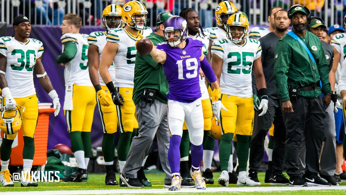 .@athielen19 comes in at #8 on @theMMQB's list of top WRs.  📰: mnvkn.gs/SCRS5D https://t.co/5lC37hOdGJ