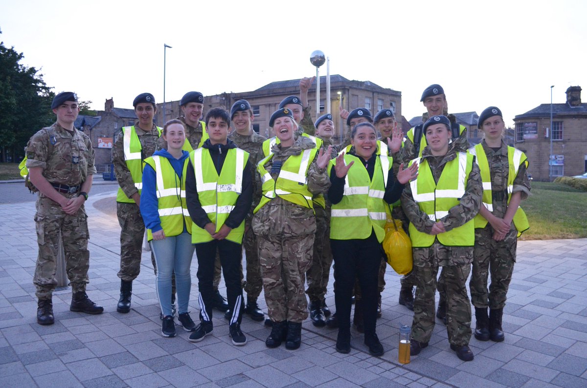 TheKirkwood_UK's tweet image. Our #MidnightMemoryWalk would not be possible without amazing volunteer support! Thank you @WY4x4Volunteers, First Medical Solutions, Raynet UK and Huddersfield Air Cadets for keeping us safe! Here are the stories of some of those who helped: ow.ly/5ikh30kFJmE  #MMW18