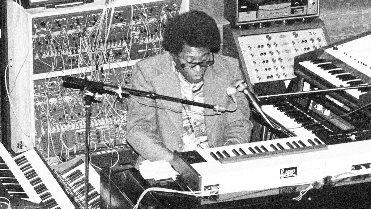 BalladOfDon's tweet photo. 1973 at the Grain Exchange in Denver, one year prior to Don Lewis drawing the plans for LEO.  TO LEARN MORE about this, check out our update: https://t.co/3TO1LonfpQ https://t.co/w8rhZhtgqI