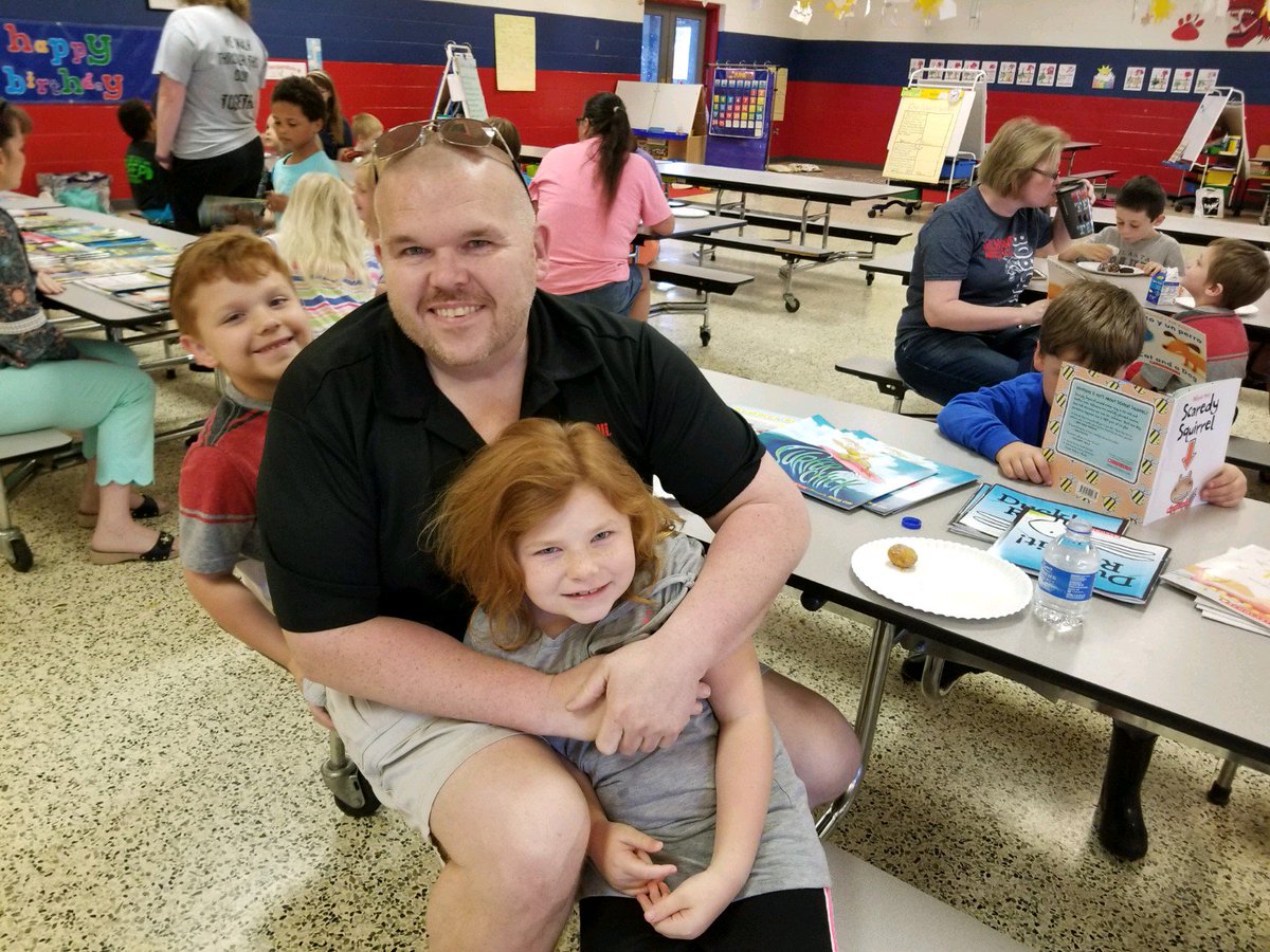 BentonElem's tweet photo. You DOUGHNUT know how successful our #R2BR breakfast and books were this morning! Families enjoyed reading together and eating tasty donuts! #summercamp #familyengagement #readingislit @PCNTN @PolkTNSchools @ReadtobeReadyTN https://t.co/Q9KJCvWcaV