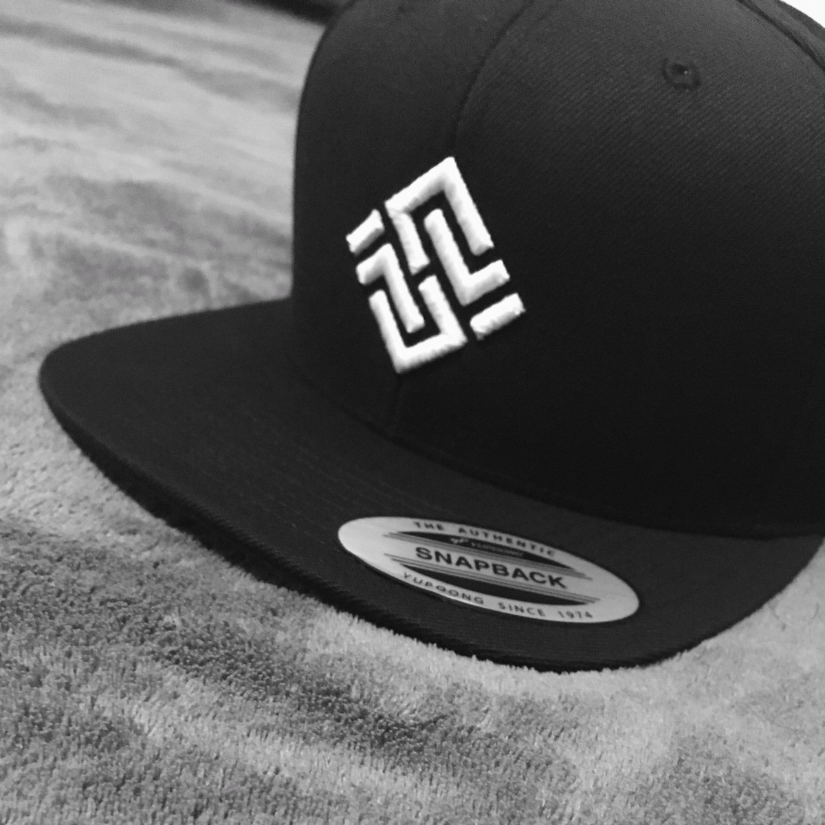 getsplished's tweet photo. FLASH SALE! For the next day and a half, get a Splished snapback at a discount. Don't miss out.

https://t.co/KrXfWz5xQk

#splished #snapback #fashion #hat #style #menswear #streetwear https://t.co/paGXVXLgRP