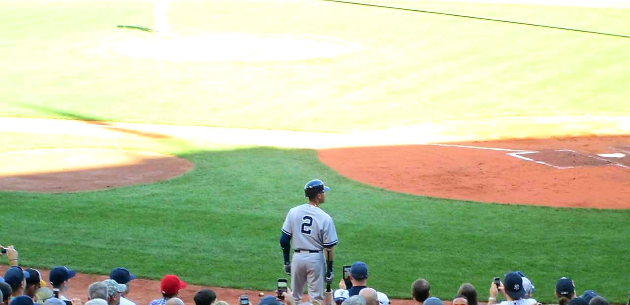 Happy Birthday to Derek Jeter! Had the pleasure to watch him play his last MLB game! Nothing but RE2PECT 