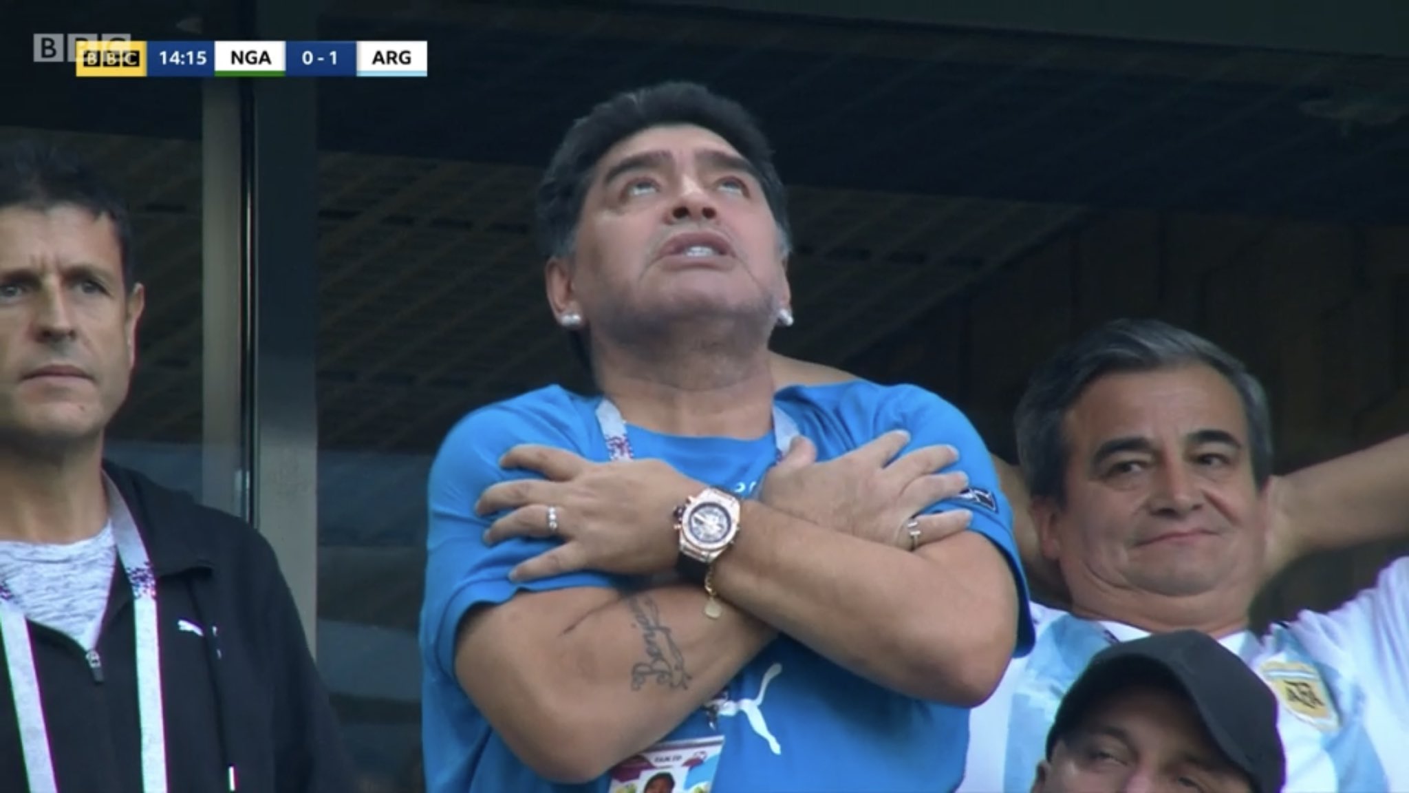 Maradona: Cùng đến với hình ảnh Maradona, huyền thoại của bóng đá thế giới. Xem các khoảnh khắc đỉnh cao của anh ta với những pha trình diễn kỹ thuật đầy ấn tượng. Không thể bỏ qua sự nghiệp và tài năng của ngôi sao này.