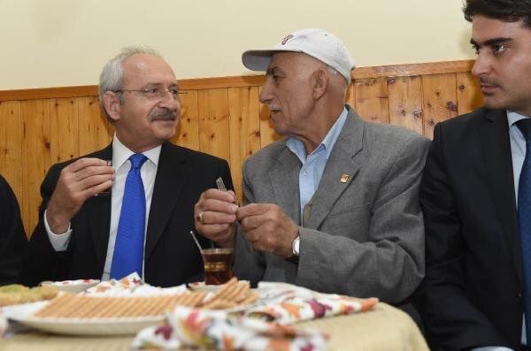 - bi seçim daha kaybettik başkanım 
+ napim