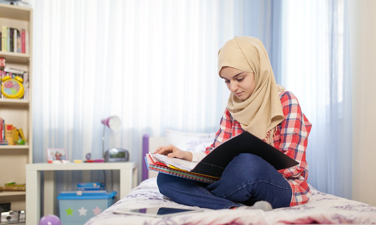 learnforjustice's tweet photo. The Supreme Court has upheld the travel ban on six majority-Muslim countries. How will you support students who may feel targeted, misunderstood and isolated from distant family members? These TT resources can help. #NoMuslimBanEver #SCOTUS https://t.co/XzFpdELSdq https://t.co/tz40FpmnRf