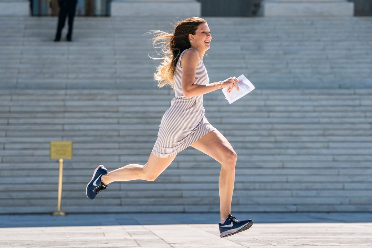 Check out @lilwil7 killing the competition at #SCOTUS today - running out the travel ban opinion. Photo credit: Jim Lo Scalzo from epa european pressphoto agency. #boom