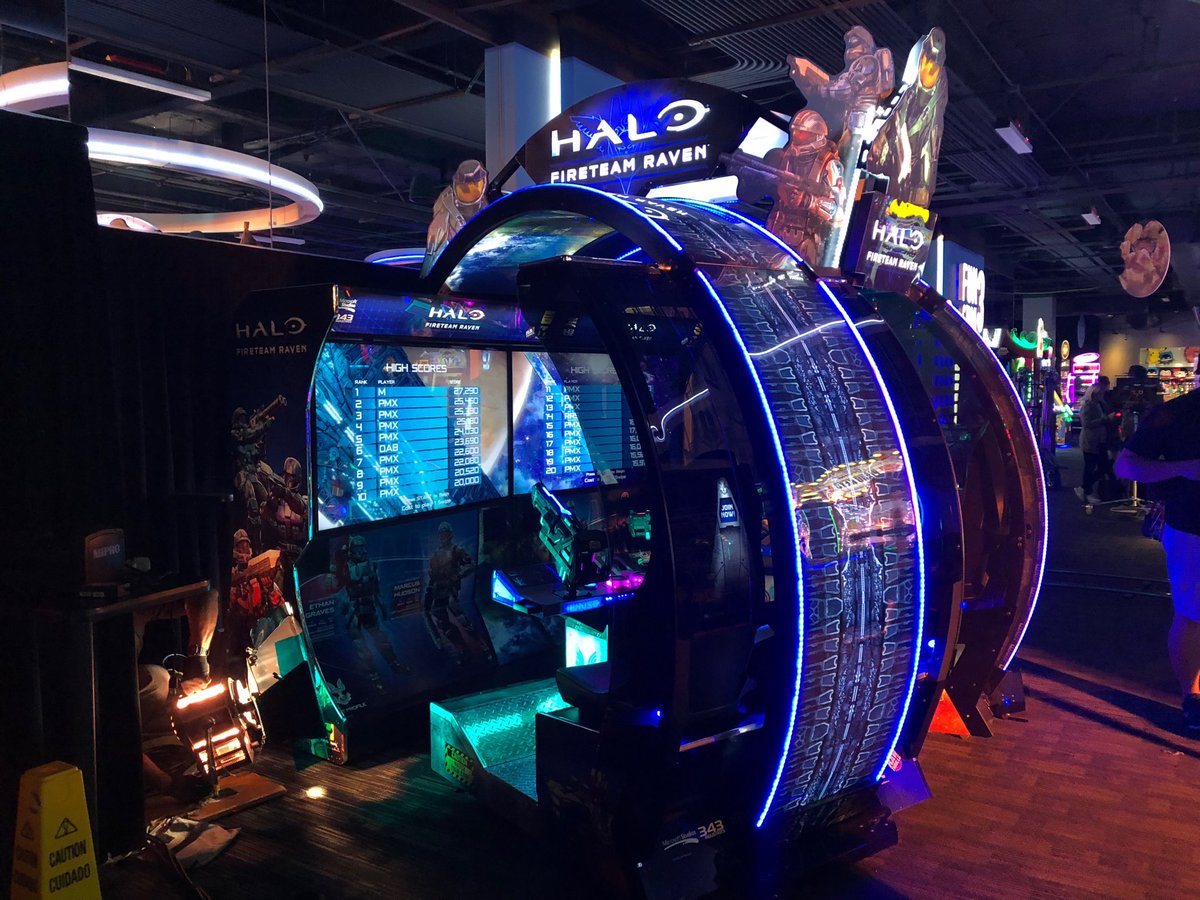 franklez's tweet image. In the wild! (Wings) ⁦@DaveandBusters⁩