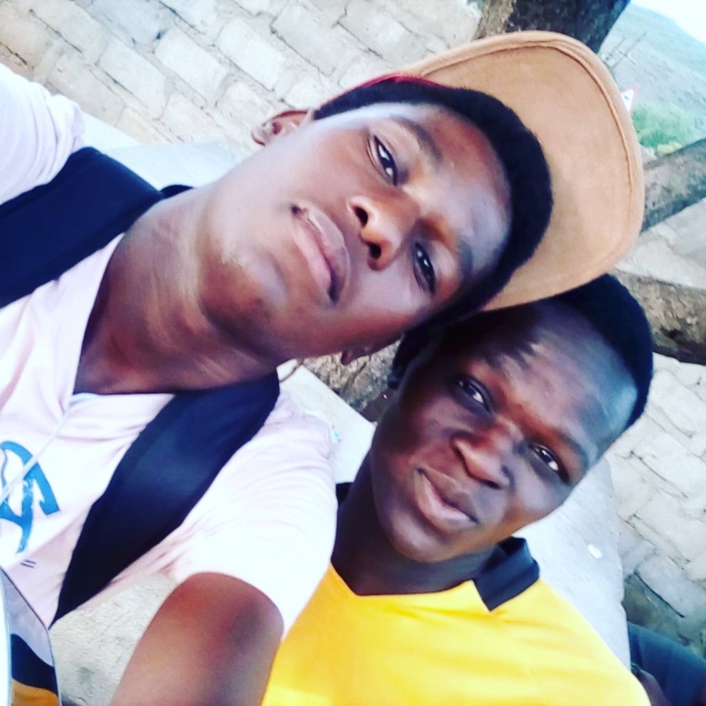 kodis_pro's tweet photo. Mr dikwanyola le Mr mpsa tena

Ka 

Lekolokoto gardens https://t.co/Qdc8A1rQR7