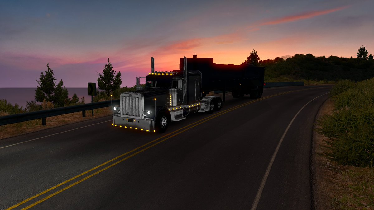 the old Pete work´s hard for #OperationBigSur @SCSsoftware @TruckersFM   Next Time he need a service with new ScS Tuningparts