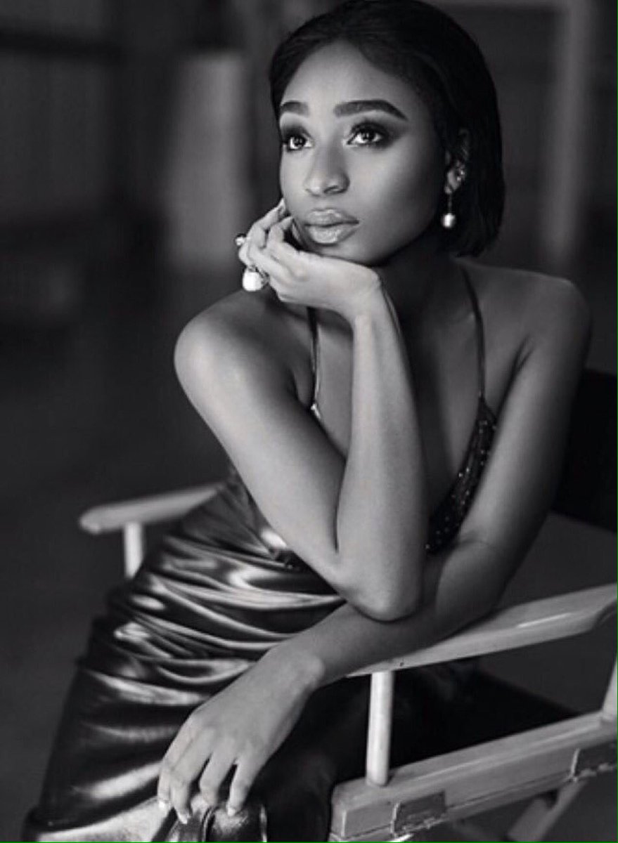 normaniarts's tweet photo. how can someone be this beautiful? https://t.co/MVSUmrXAXS