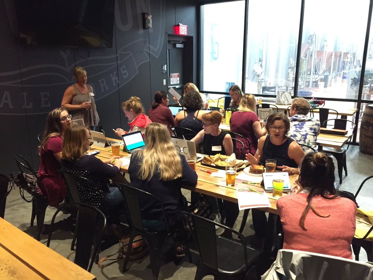 caitlinrokeefe's tweet photo. Full house for Teachers on Tap FL https://t.co/fInHQloUnw