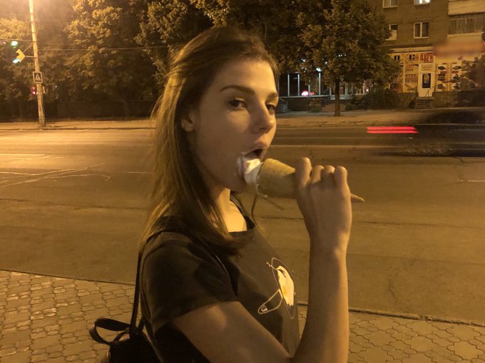 2 pic. You can not imagine how much I love ice cream #? https://t.co/nqAnxyDdK6