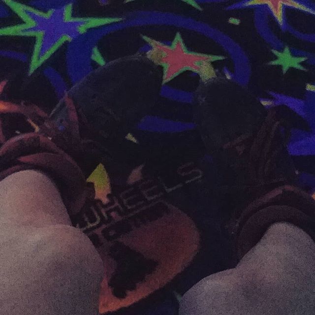 mizschmitty's tweet image. The older I get the more skating feels equivalent to skydiving, aka risking my life.  #TryingToStay #YoungAtHeart ift.tt/2N4uuyq