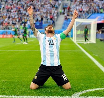 JulianBordigoni's tweet photo. Gracias por tanto, perdon por tan poco. Perdonalos l10 no saben lo que dicen. #OctavosDeFinal #ARG #MESSIentoEnOctavos https://t.co/NONpNXSfsF
