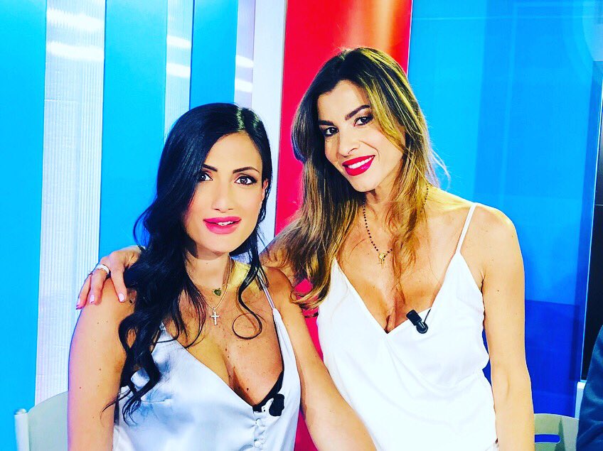 Katia_vitale's tweet photo. #FineDiretta Goal Show Estate Speciale MercatoRitiroMondiali 🙌🙌🙌⚽️ #sscnapoli #ritiroemercato #Dimaro2018 #GoalShowEstate #seguiteci #staytuned #ritiro #mercato #work #tv #sscnapoli #verdi #Ancelotti #GoalShow #forzanapolisempre #staytuned e #forzanapolisempre @seriea_tim https://t.co/ISwAvKFaUw