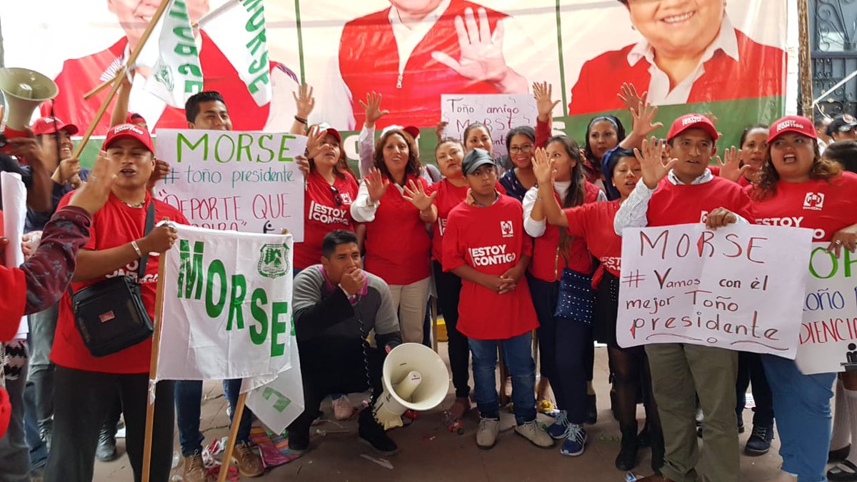 morseedomex's tweet photo. MORSE Chicoloapan presente en el cierre de campaña de nuestros candidatos. ¡Hoy demostramos lo que venimos mostrando a lo largo de la campaña, que MORSE es una familia fuerte y unida! ¡Vamos a ganar! 
#5de5 #MORSEMásFuerteQueNunca https://t.co/IcBbQnOmuV