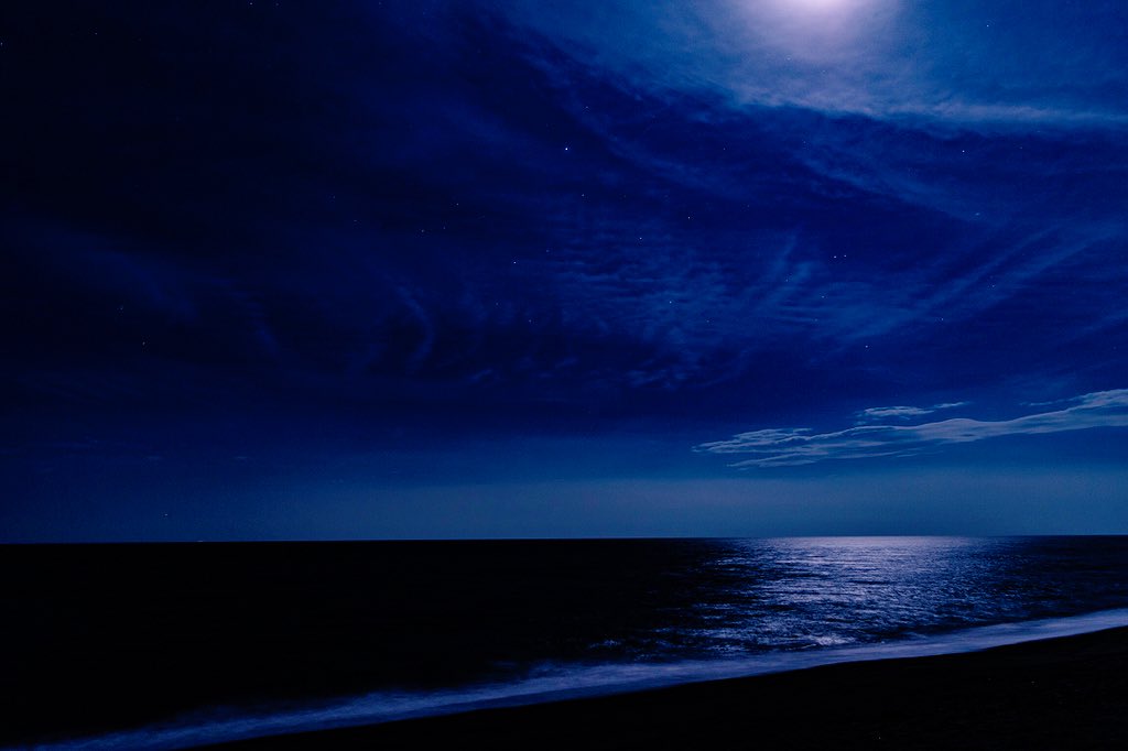 ট ইট র はむ さんどぉ だ れもいない月明かりの夜の海 こんなロケでポトレ撮りたかったりするけどそんな知識も技術も無かった W 夜の海 月明かり こんな場所でポトレ撮りたい 宮崎市 ট ইট র はむ さんどぉ だ れもいない月明かりの夜の海 こんなロケでポトレ撮りたかったりするけどそんな知識も技術も無かった W 夜の海 月明かり こんな場所でポトレ撮りたい 宮崎市