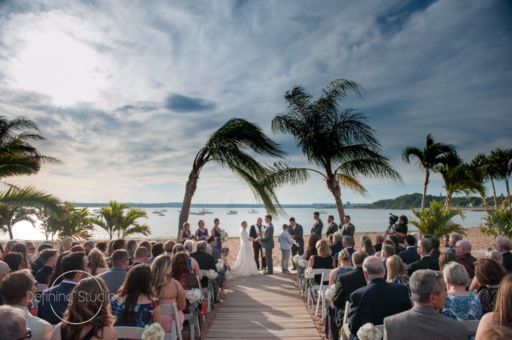DefiningStudios's tweet photo. Just a few of our favorite moments from our recent wedding shoots!
#definingstudios #weddingphotographer #summerwedding https://t.co/8w75PXGHLk