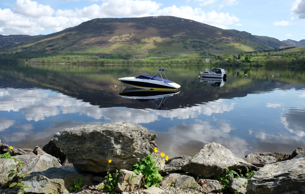 Reflection at Loch Earn #lochearn #Perthshire #Scotland #travel #roadtrip #beautifulday #reflection #VisitScotland #scotspirit <a href="/welcomescotland/">Welcome to Scotland</a>  <a href="/ScotsMagazine/">ScotsMagazine</a> <a href="/VisitScotland/">VisitScotland</a>