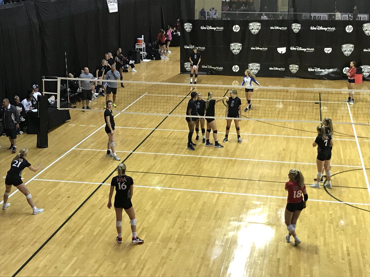 MuncianaVB's tweet photo. SAMURAI take KIVA Red, 25-16 in 2nd set for the match! #fighton #AAUVBNatls #competetobebetter https://t.co/OEuK9uln9N