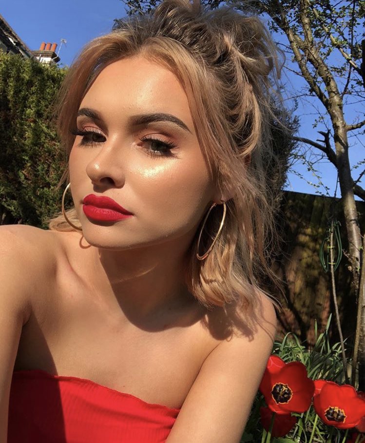 SophiaO2L's tweet photo. Summerrr☀️☀️ https://t.co/SEiYhca4nV