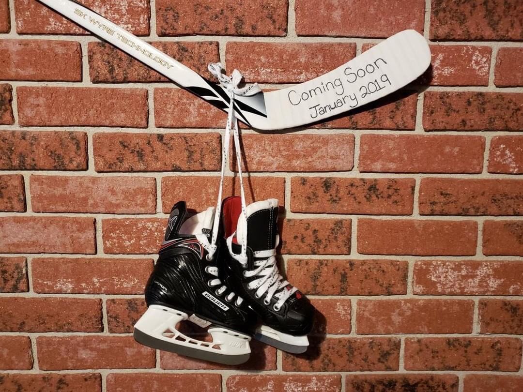 Pilon89's tweet image. Super excited to share that we are expecting a baby in January 💚💚💚 can’t wait to meet our little peanut 🥜 👶🍼