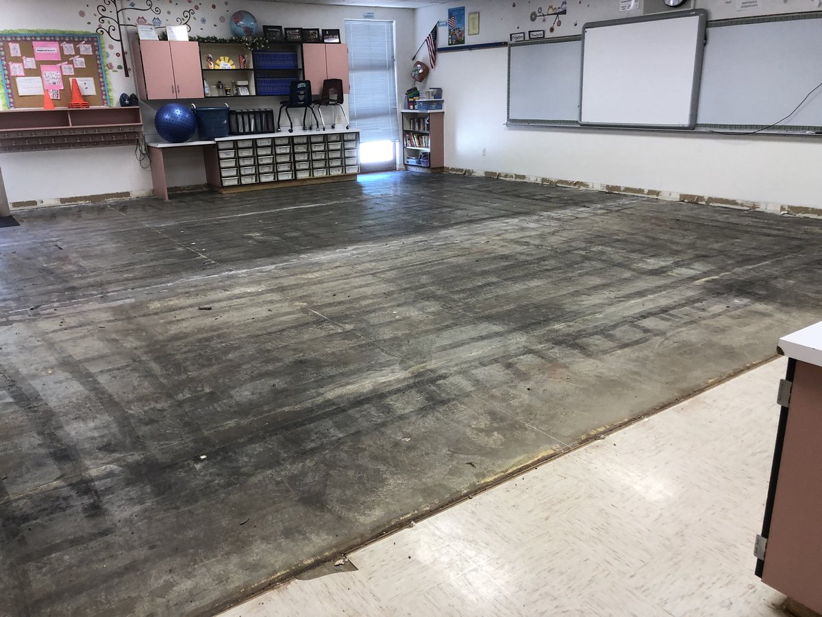 dixie_sun's tweet photo. New carpet going in some of the classrooms. #newcarpet #WeAreDSES https://t.co/BHW1cCtH7e