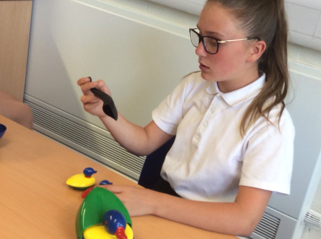 Y6Southdale's tweet photo. We loved exploring the handling collection sent from the design museum in London!#discoverdesign https://t.co/sRCRPnfYod