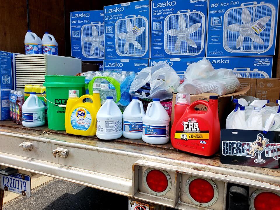 MPleasantSprint's tweet photo. Help fill the the Semi! We are collecting much needed supplies to help with disaster relief in the upper peninsula!  Today and Tomorrow 9 to 9 at Ric's in Mt.Pleasant.  Look for the BIG TRUCK! https://t.co/6eQKNYnJ2b