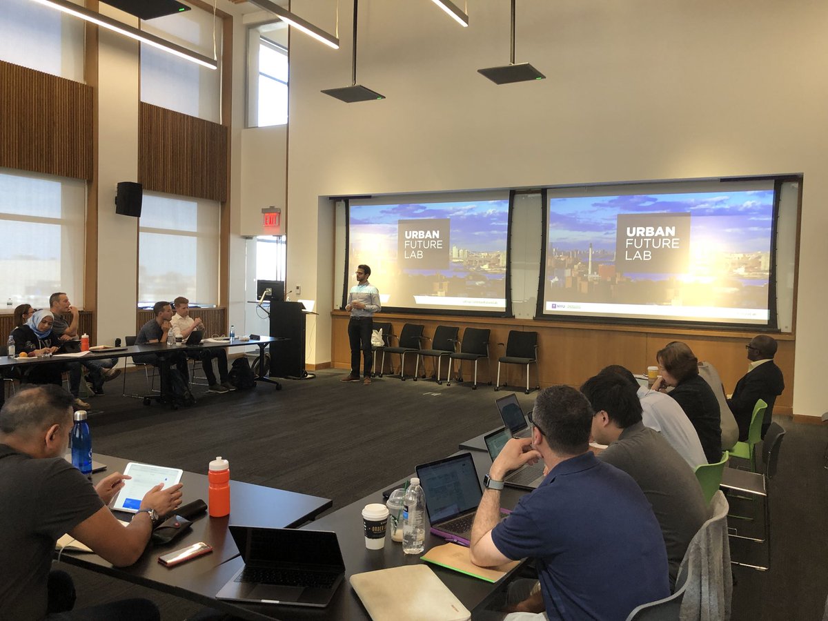 taticchipaolo's tweet photo. #JoeSilver #UrbanFutureLab presenting @ImperialBiz #glocal module in #NYC @NYU_CUSP on #SmartGrid and #Innovation in the #Energy sector https://t.co/th9eknFOyN