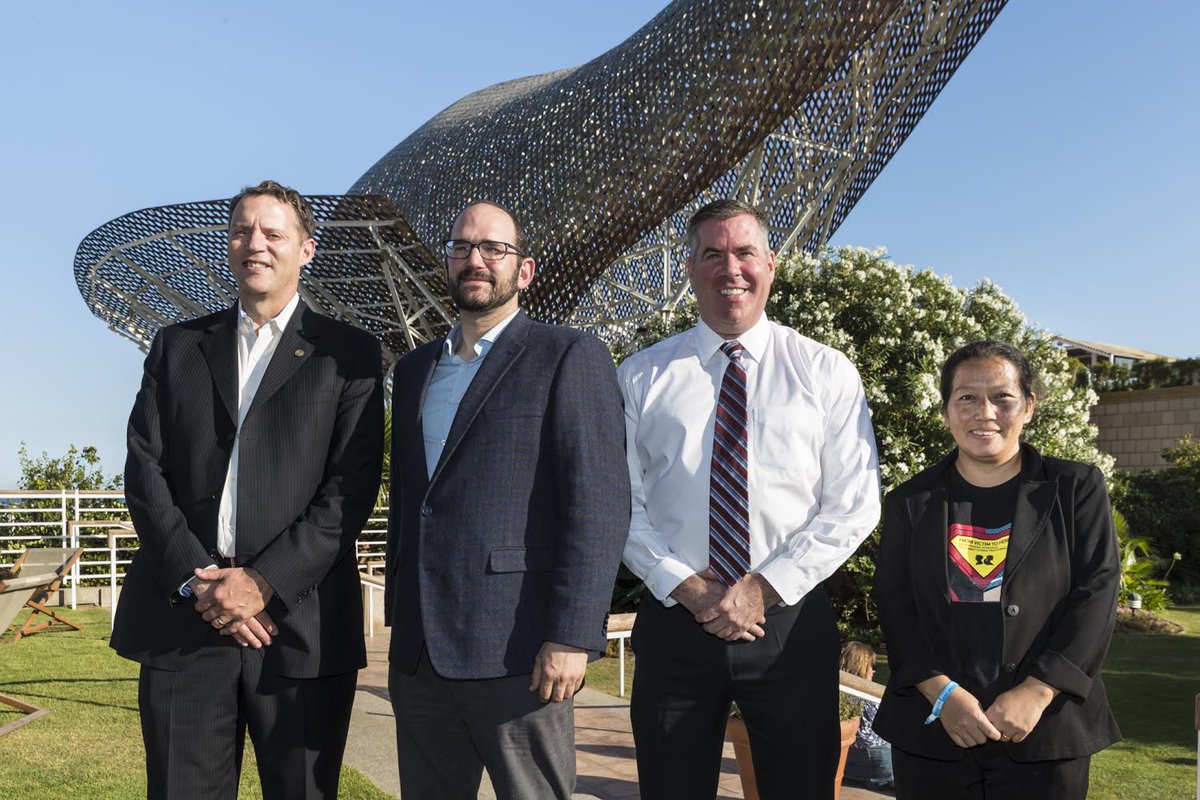 intercitypackrs's tweet photo. The @SeawebSummit Seafood Summit was life-changing. Not only for our award but for the opportunity to speak about plastics and how they are affecting our oceans. Thank you again for awarding our team member Guy Dean @gdean01 with the Seafood Champion Award! https://t.co/ssBaWvQHKA
