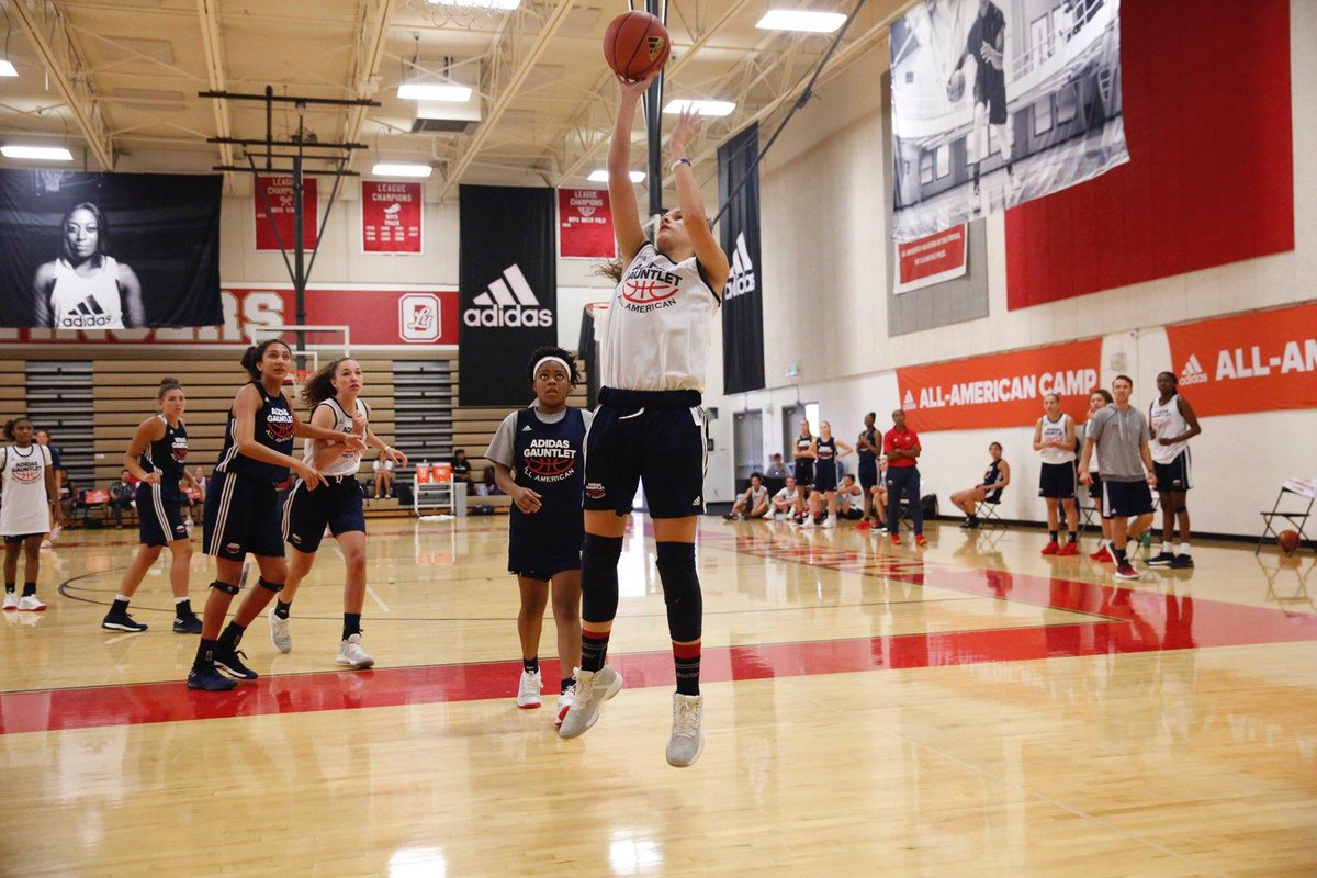 hny2020elite's tweet photo. 2021 Sonia Citron ahead of the pack at Adidas All-American Camp!!! https://t.co/gy1XnepV87