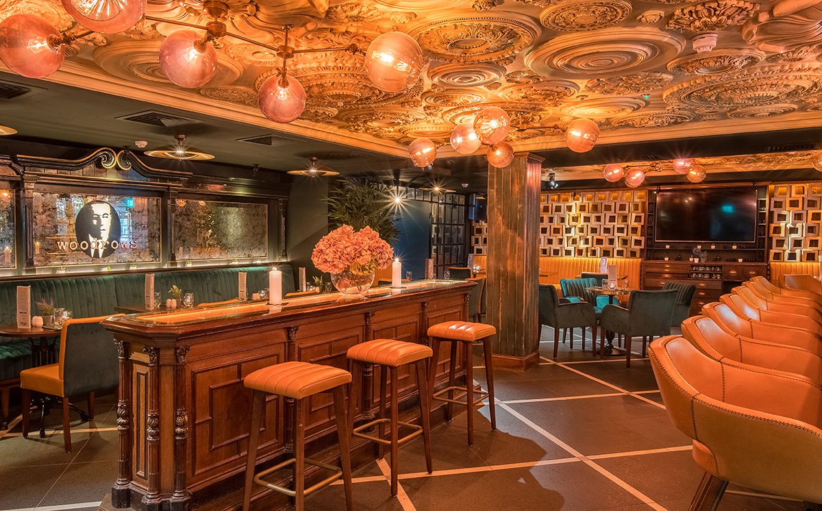 Our neighbour here at <a href="/Westcourthotel/">Westcourt Hotel</a> <a href="/WoodrowsBar/">Woodrows</a> #Woodrows1755.. Check out the ceilings