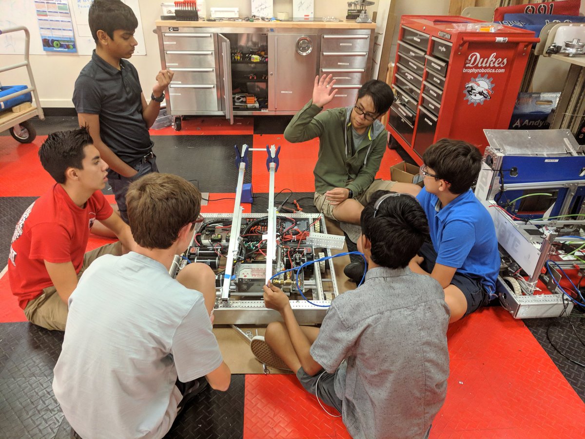 broncobotics's tweet image. Coming soon to a court near you #omgrobots #summerrobotics #BigBallerBot