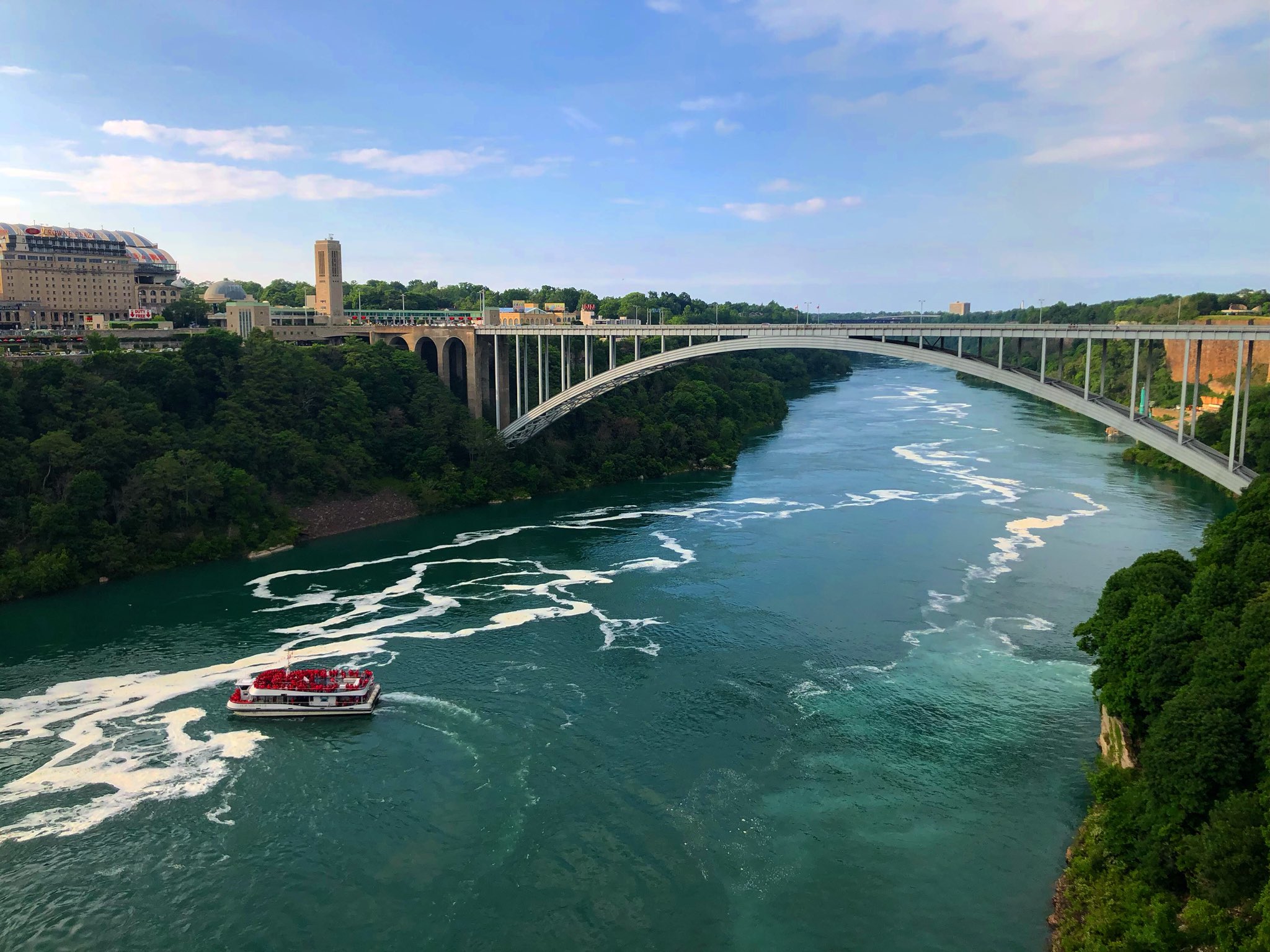Malek Teffaha 🍎 تفاحة 🇵🇸 on Twitter: "The Rainbow Bridge #Buffalo # RainbowBridge #Canada #USA #niagarafallscanada #Niagara #border #bridge #maidofthemist https://t.co/oLk1V8KPw5" / Twitter
