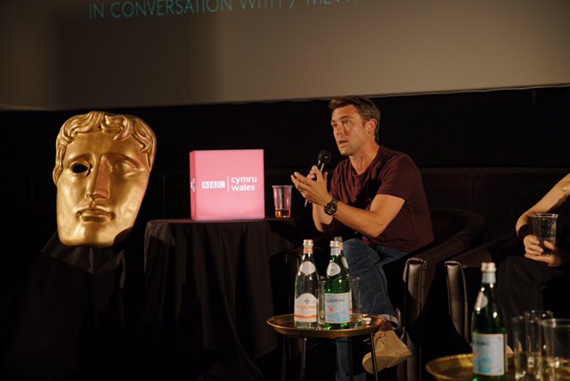 “What I did know from the start is that I wanted to create a lyrical bridge which told the story of the last 70 years. A bridge between the idea and birth of the NHS, to the staff, doctors and nurses there today.” 

- Owen Sheers on writing #ToProvideAllPeople 

#NHS70