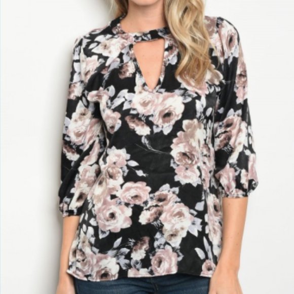 amiefedora's tweet photo. So good I had to share! Check out all the items I'm loving on @Poshmarkapp from @RebekahAutrey @trishvan99 #poshmark #fashion #style #shopmycloset #rozali #justfab: https://t.co/pj5DHCF4Kv https://t.co/O1rdzKVdxD