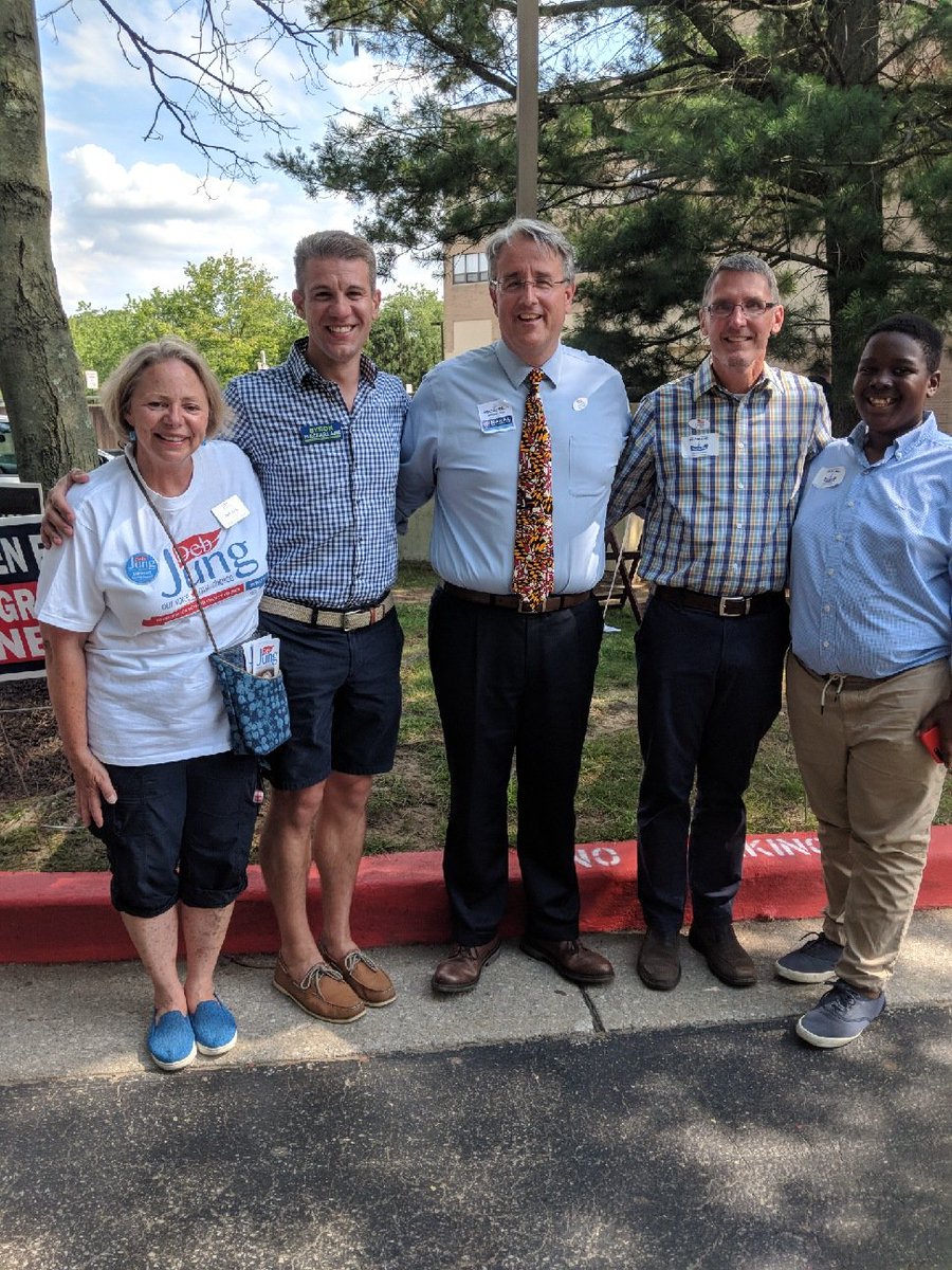 RichMadaleno's tweet photo. Great meeting with folks at @Vantage_House in Columbia! Only a few hours left to make your voice heard, #Maryland: go vote! #ElectionDay #MadalenoforMaryland #MDpolitics #MDGov https://t.co/synq7XC0Bs