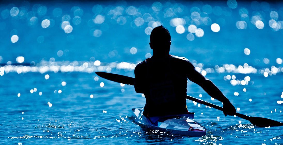 PacoCubelos's tweet photo. Happy #canoeday! The whole life on a kayak, but still enjoying like the first day. Thanks to this wonderful sport.
•
¡Feliz #canoeday! Toda una vida encima de una piragua, pero aún disfrutando como el primer día. 
Gracias a este maravilloso deporte.
•
.📸Balint Vekassy (ICF) https://t.co/gDMmJC8iAT