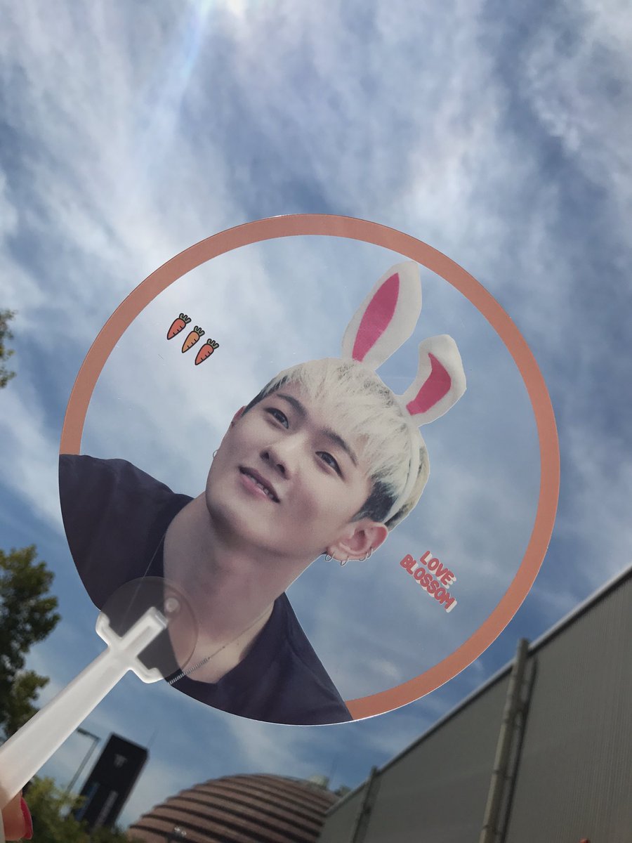 maaO1O3's tweet photo. 98(97)ㅣ김동혁ㅣ大阪

オトモダチ🖐🏽🕊💜

#iKONICだよコニギだよって人と繋がりたいのでgetladyって意味を込めてRTしてくれればshowtimeという意味を込めてお迎えに行きますのでファボよりもRTお願いします https://t.co/Ya91jODqSr