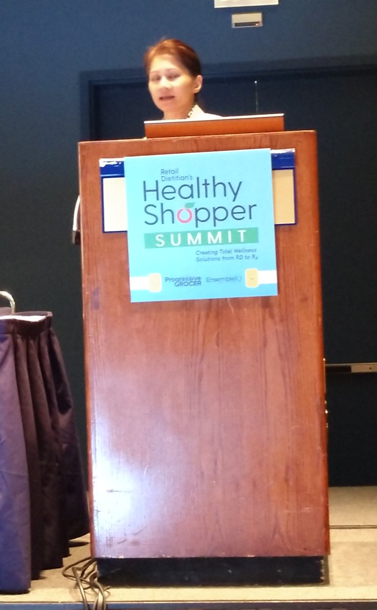 jimdudlicek's tweet photo. .@Datassential's Jennifer Aranas: No one simple motivator for the healthy shopper; need states change frequently #healthyshoppersummit @smartfood_expo @UnitedFresh @pgrocer #dietitian #wellness #supermarket #retail #grocery https://t.co/5vjONROIgk