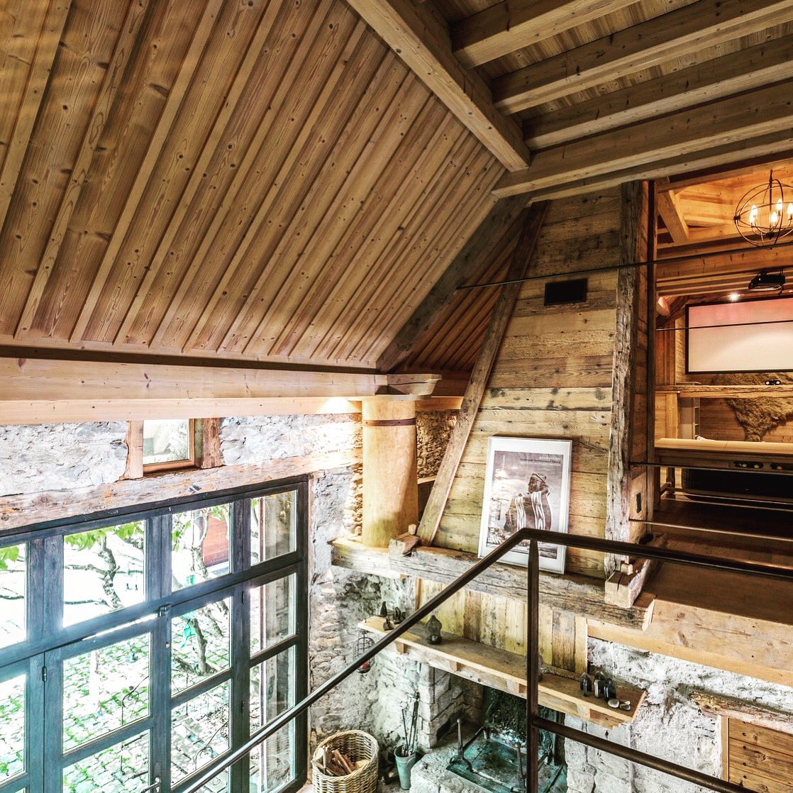 Clarys_EA's tweet photo. [En vente chez Espaces Atypiques Annecy] 
.
Dépendance de château rénovée 
.
#espacesatypiquesannecy #espacesatypiquesadore #renovationcontemporaine #atypiqueslovers #espacesatypiques #enventechezespacesatypiques #annecy #houseoftheday #picoftheday 

https://t.co/rACOyIk48m https://t.co/1IjGbTFEgw
