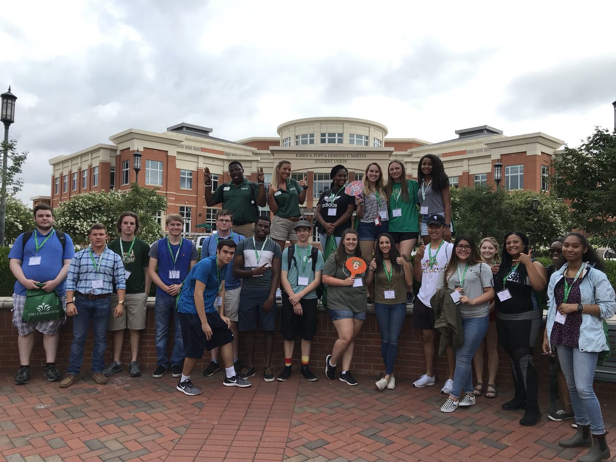Timmy18OC6's tweet photo. Here’s proof of what happens when #TimsGems meets The #GoodVibeTribe! SOAR session 7 off the a great start! #UNCC22 https://t.co/YHEDTPj2q4