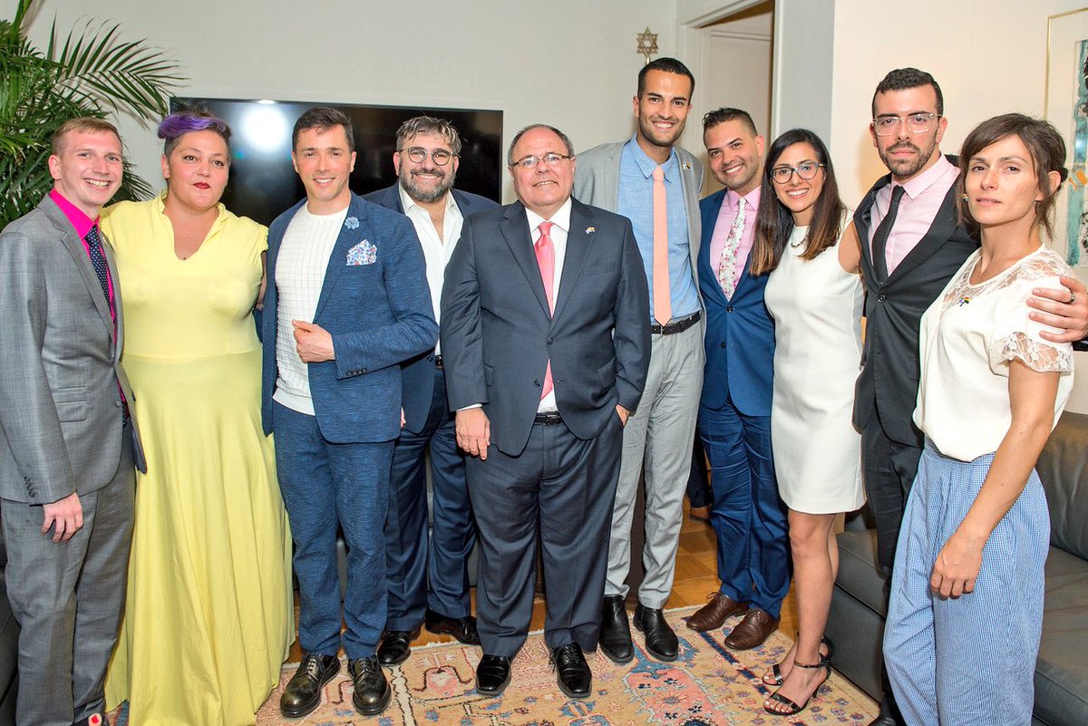 ShaniDilian's tweet photo. .@AmbDaniDayan: “Equality in #Israel, equality for Israel! The two most worthy, righteous causes I know”..
“The goal is full equality everywhere, in 🇮🇱, 🇺🇸, & the whole world. until we achieve this-our struggle will not end.” 🏳️🌈 #VIPPRIDE #proudisraeli https://t.co/w0VAKlT9dH